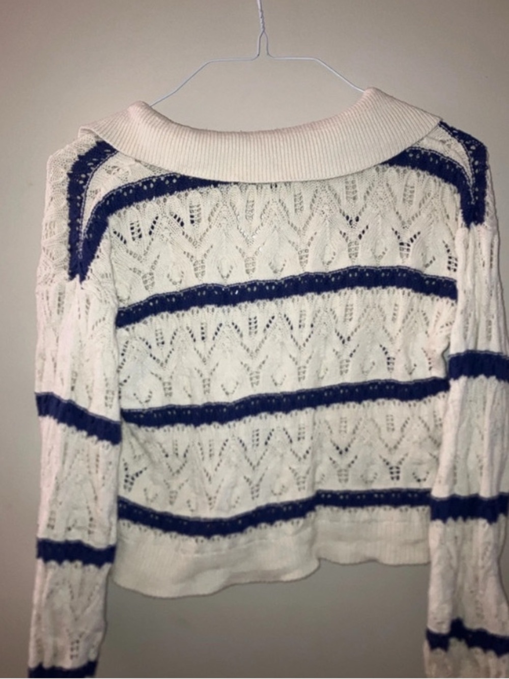 Universal Thread Crop Top - Picture 6 of 6